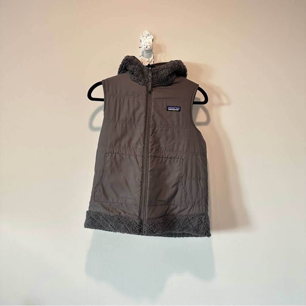 Patagonia Women’s Los Gatos Hooded Fleece Vest - Picture 5 of 8